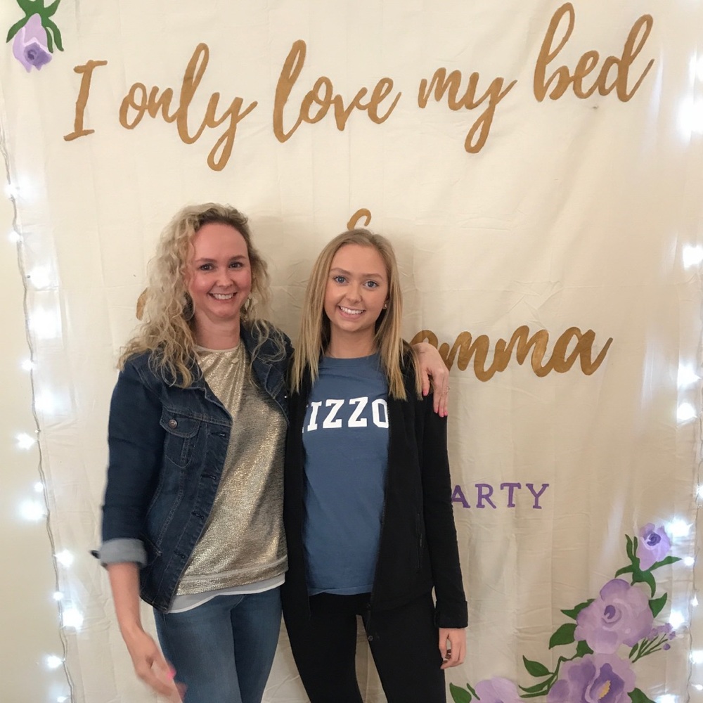 Meet your Posher, Laura